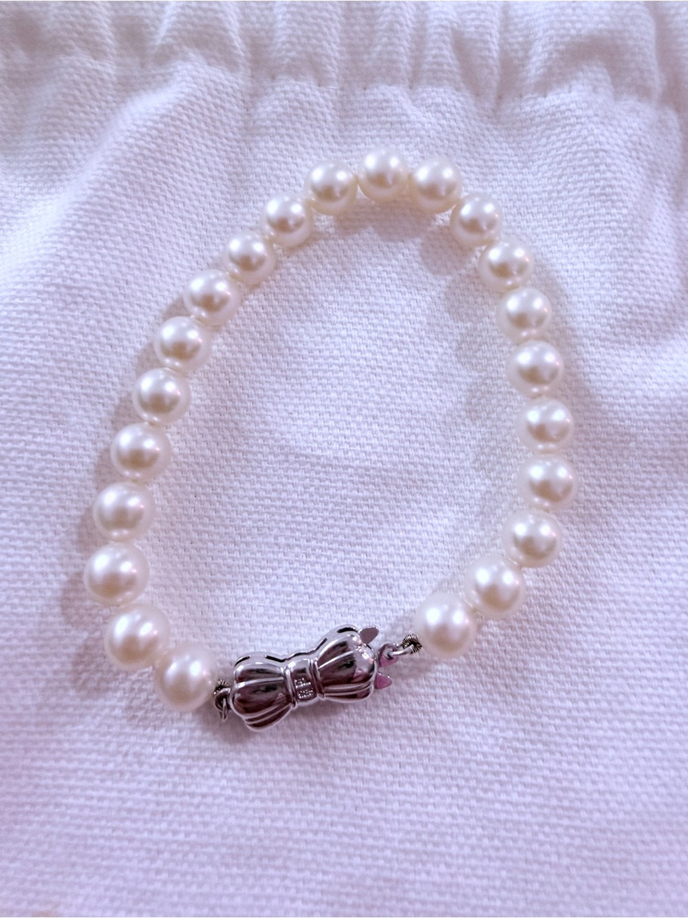 MIKIMOTO SEA MAGIC BLUE LAGOON White Pearl Bracelet with Bow Clasp BL 925